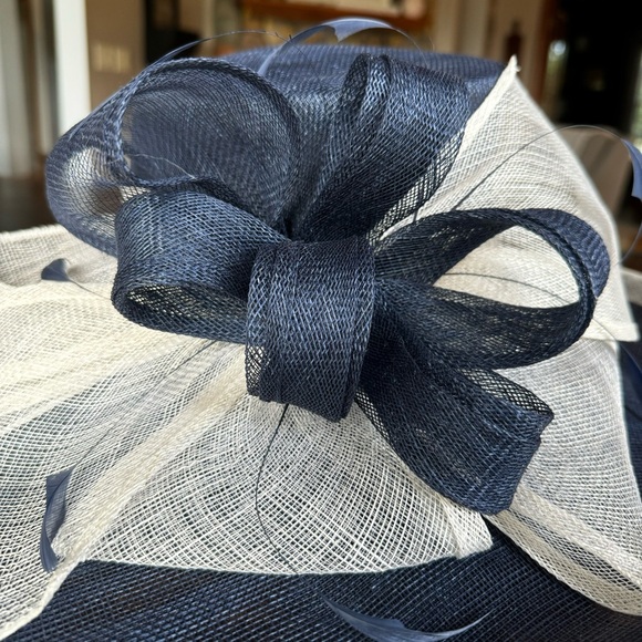 Gorgeous Kentucky Derby/Special Occasion Hat - Picture 2 of 7